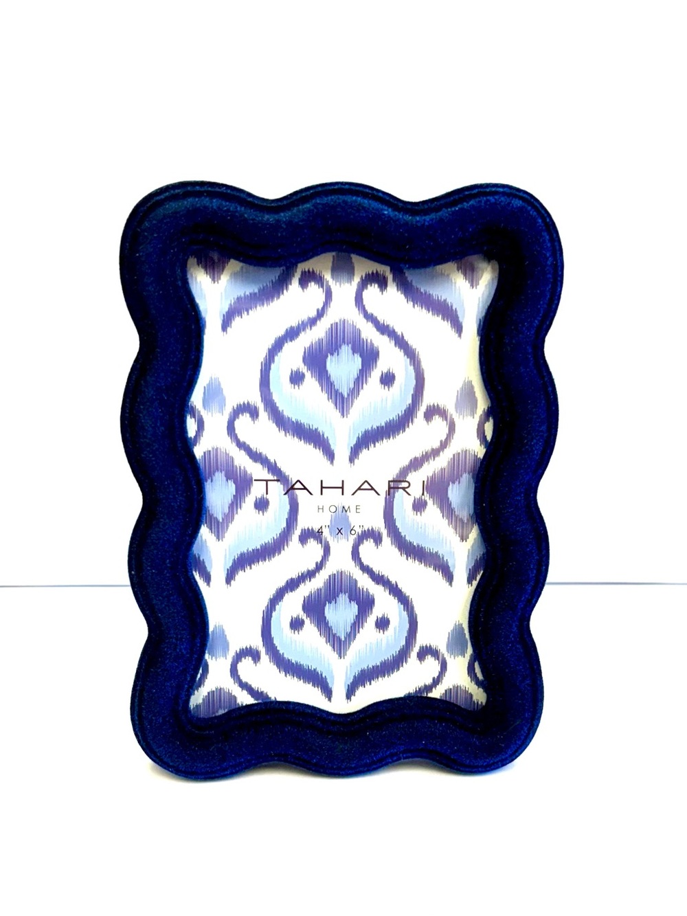 Tahari Home Navy Blue 4 x 6 Wavy Picture Frame F461036